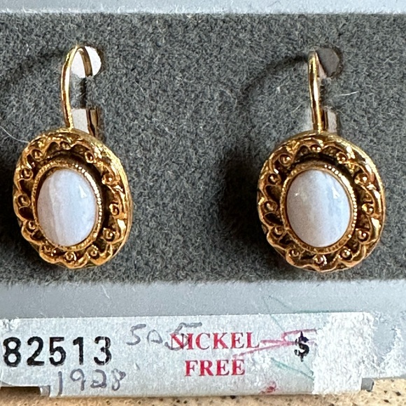 1928 Brand Moonstone Gold Tone Oval Drop Earrings Leverback Vintage 80’s USA - Picture 10 of 10